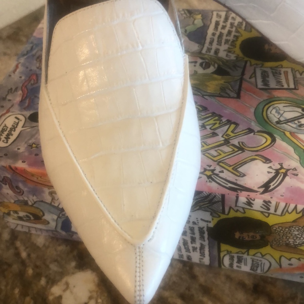 Jeffrey Campbell Viona white croc leather pointed-toe flats 9.5m like NEW - Picture 2 of 7